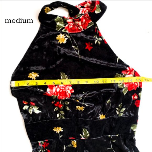 black velvet backless romper w/red rose detail - Picture 5 of 9